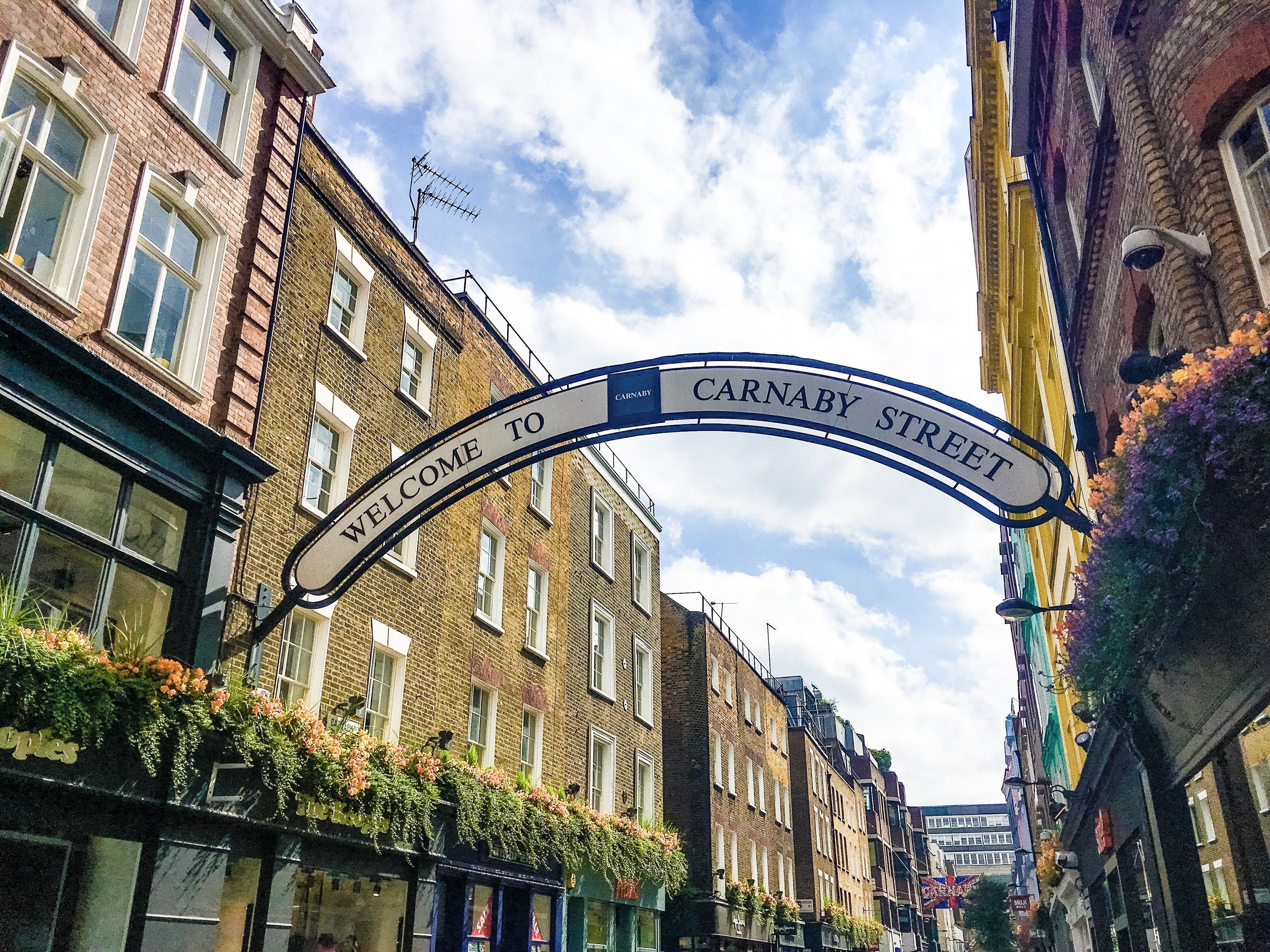 Photo - Holiday Inn Express London Victoria by IHG