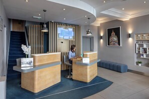 Exterior - Holiday Inn Express London Victoria by IHG (London)