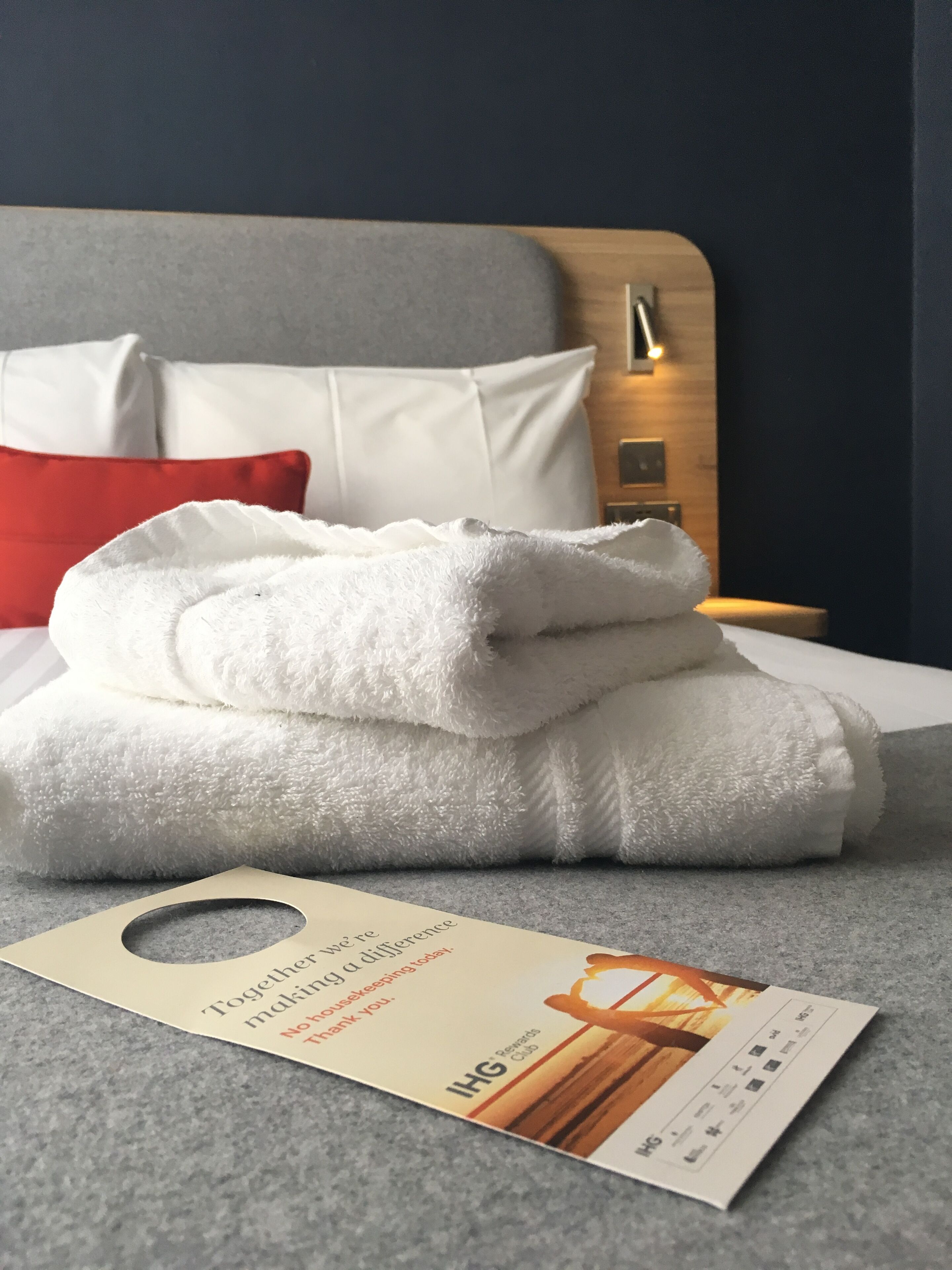 Photo - Holiday Inn Express London Victoria by IHG