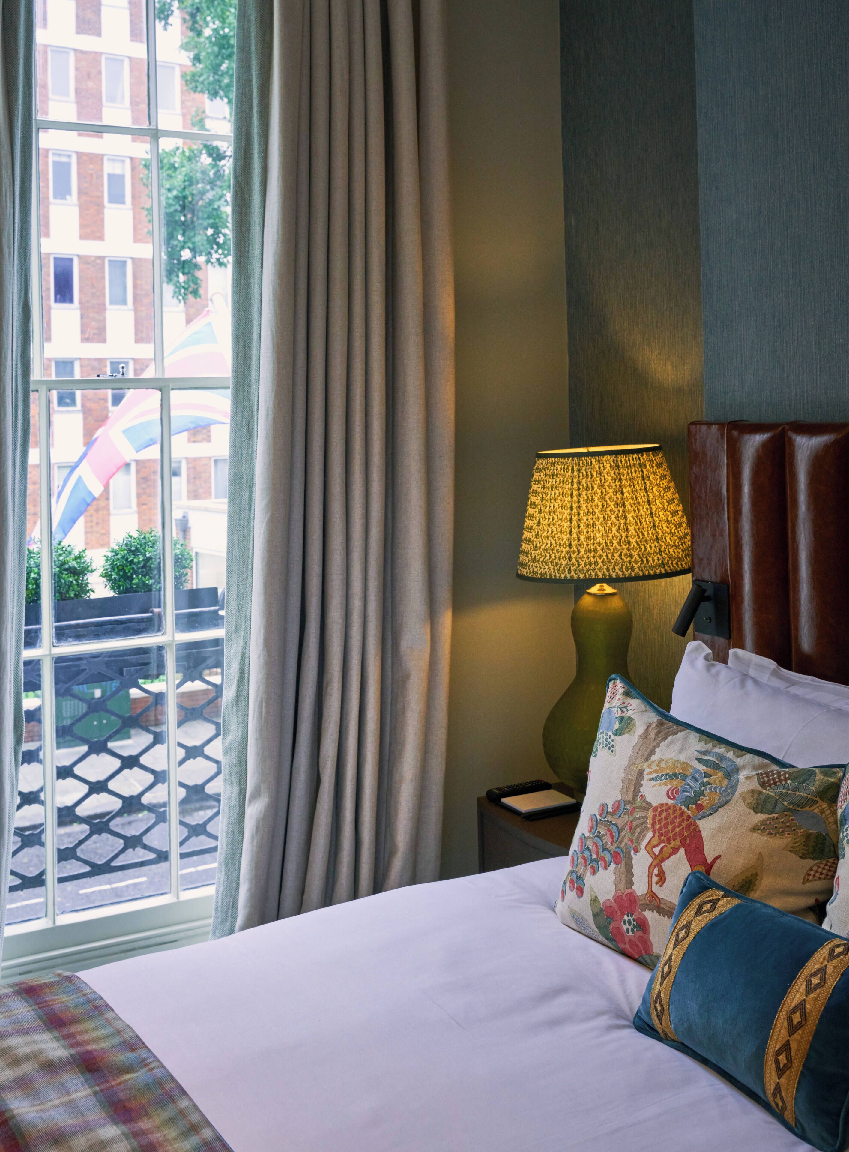 Superior Double Room, 1 Queen Bed | Minibar, in-room safe, iron/ironing board, free WiFi