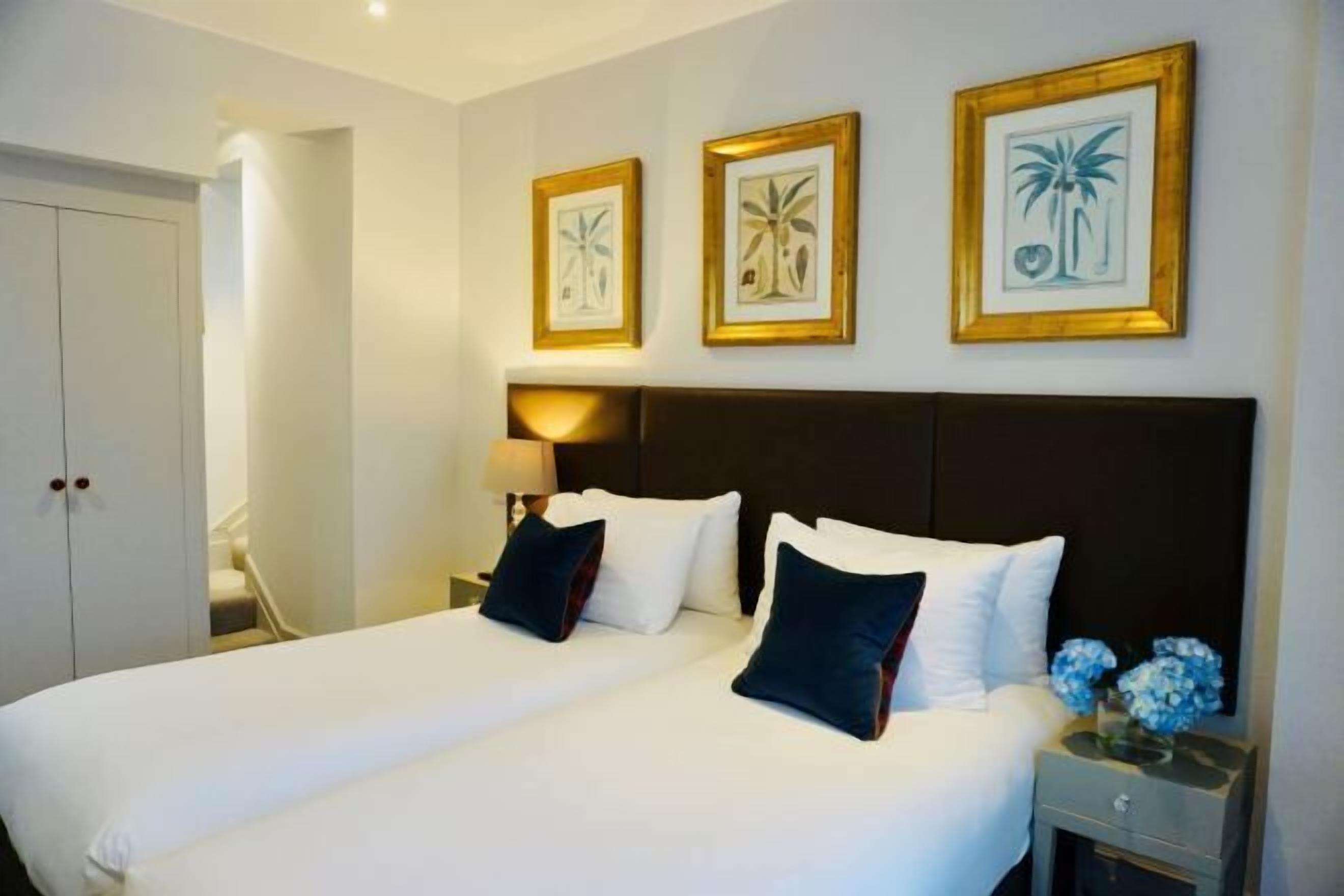 Minibar, coffre-fort, fer et planche à repasser, accès au Wi-Fi (inclus)