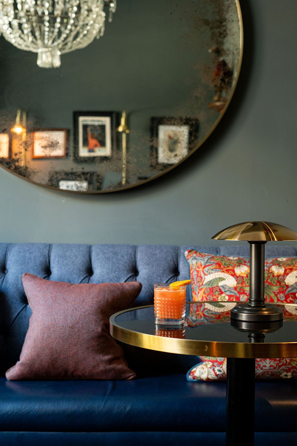 Photo - Tophams Hotel