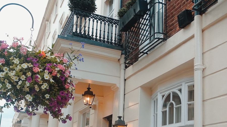 Tophams Hotel