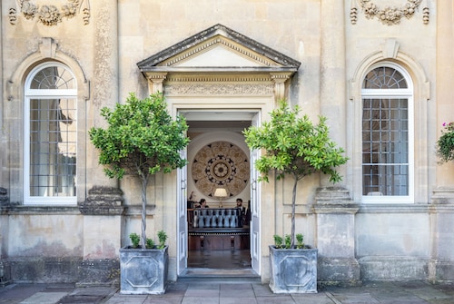 Bailbrook House