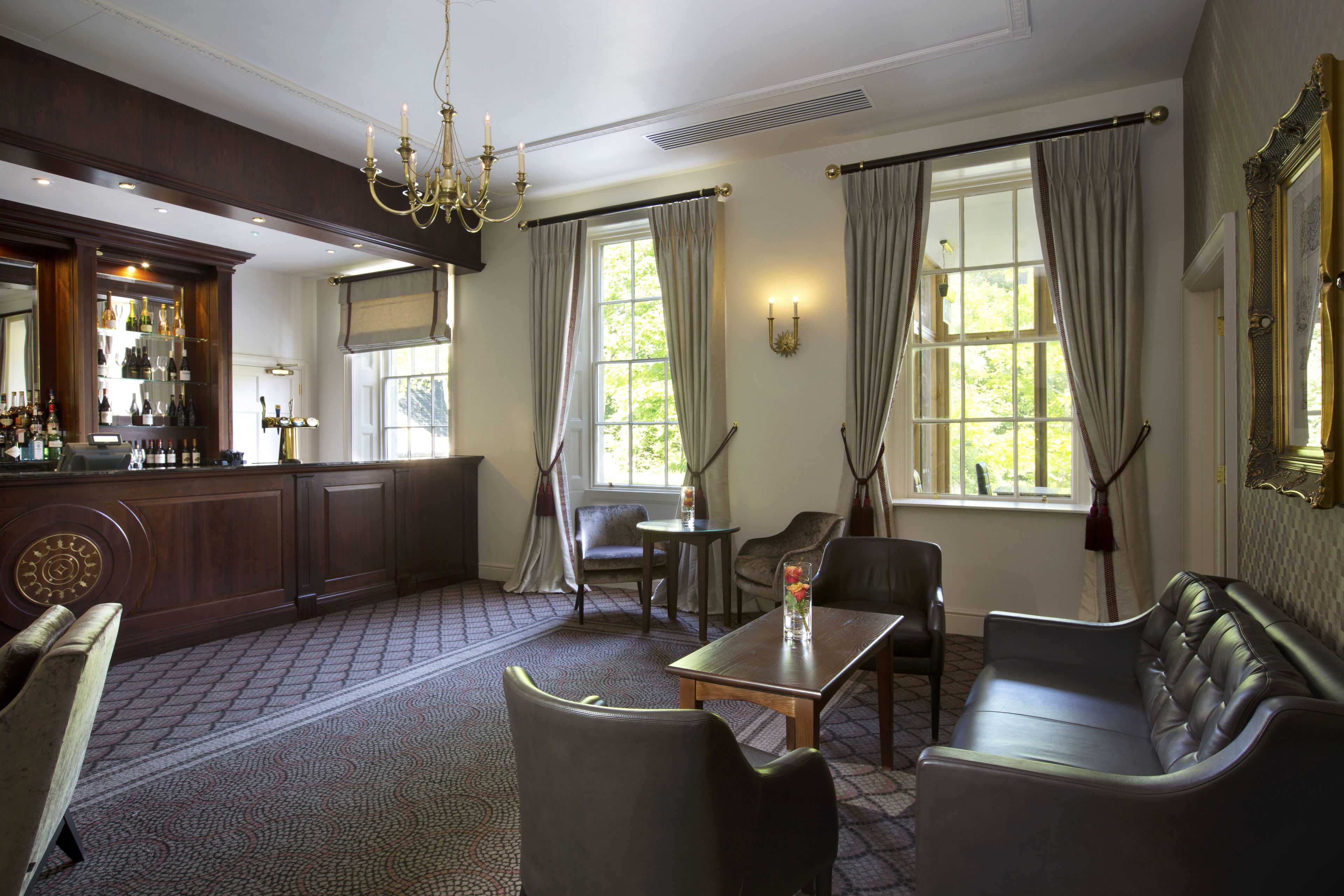 serves lunch and dinner