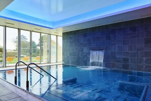 Couples treatment rooms, sauna, hot tub, steam room, body treatments - Champneys Tring (Tring)