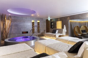 Couples treatment rooms, sauna, hot tub, steam room, body treatments