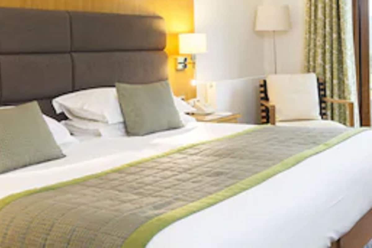 In-room safe, desk, free WiFi, bed sheets