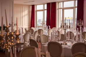 Banquet hall - Europa Hotel (Belfast)
