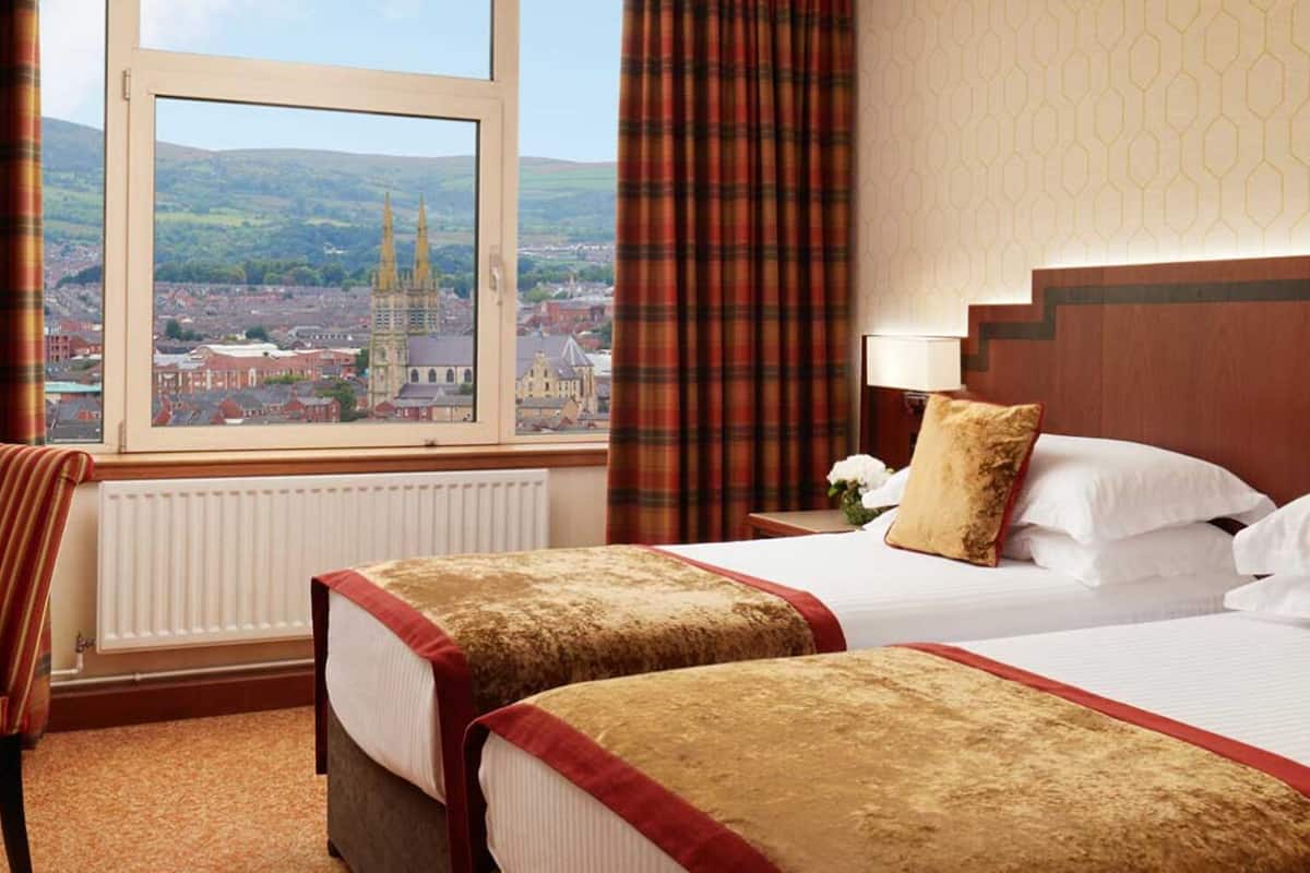 Superior Twin Room, 2 Twin Beds | Pillowtop beds, in-room safe, desk, laptop workspace