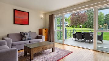 Flat-screen TV, iPod dock