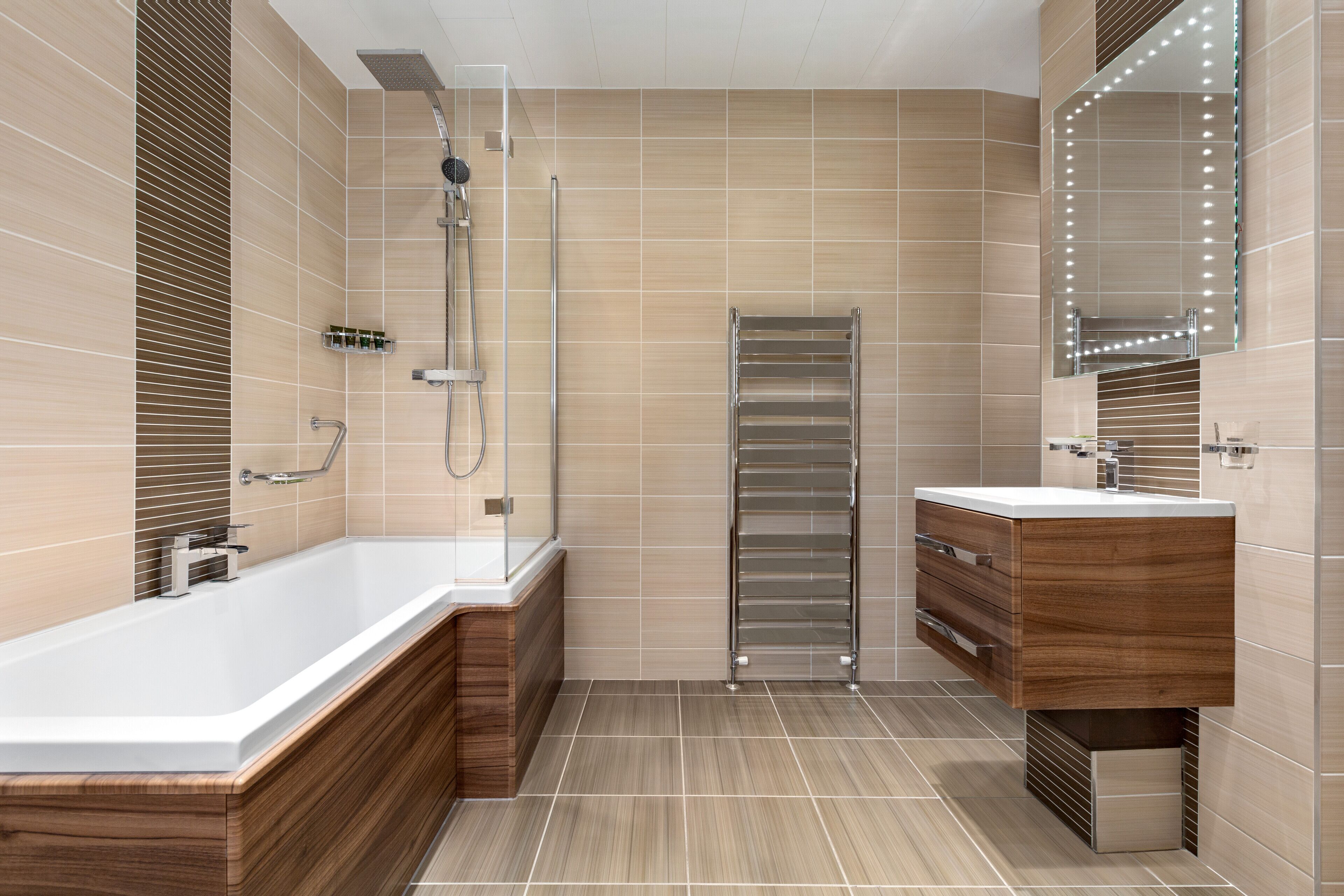 deluxe room (hotel) | bathroom | free toiletries, hair dryer, towels