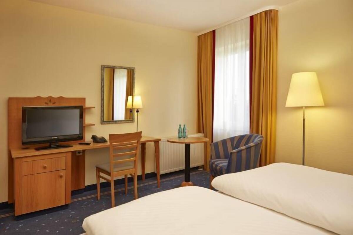 In-room safe, desk, soundproofing, iron/ironing board (on request)