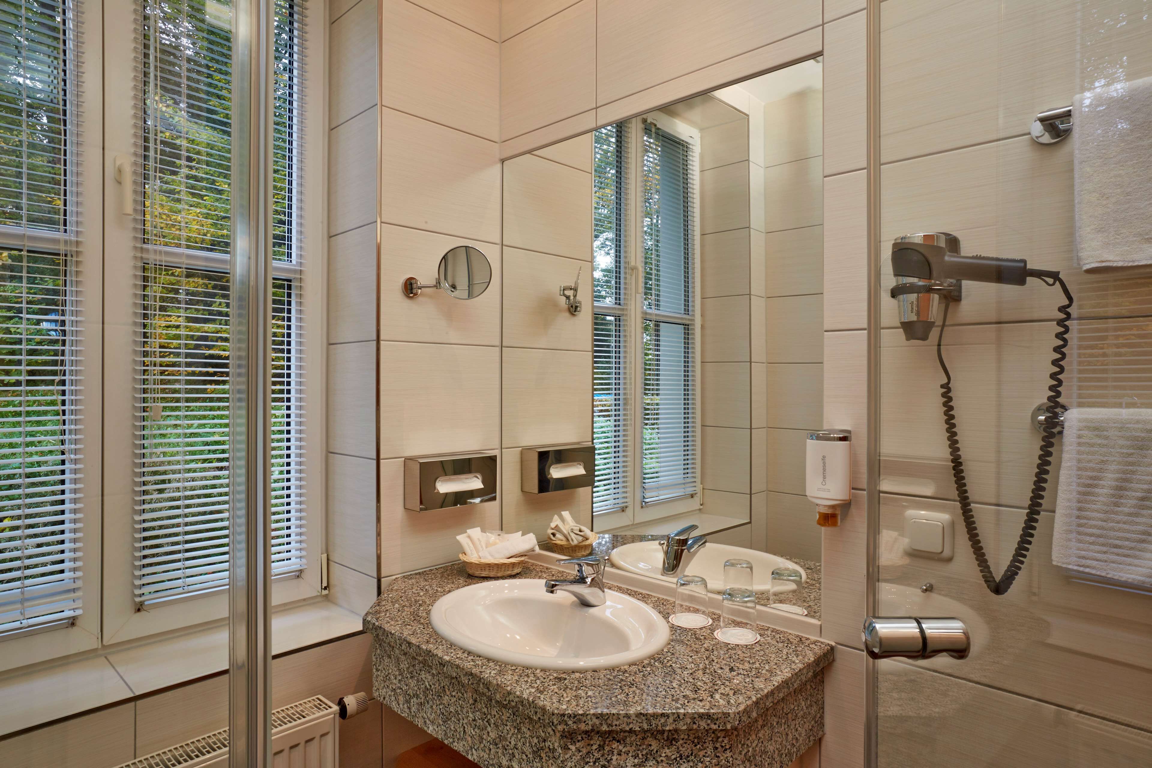 1 bedroom, in-room safe, desk, soundproofing