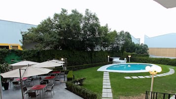 Utomhuspool