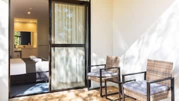 Superior Queen | In-room safe, desk, soundproofing, free WiFi