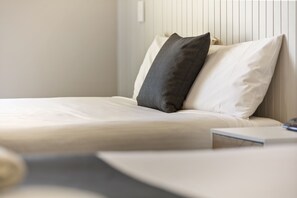 Deluxe Double Room | In-room safe, desk, soundproofing, free WiFi