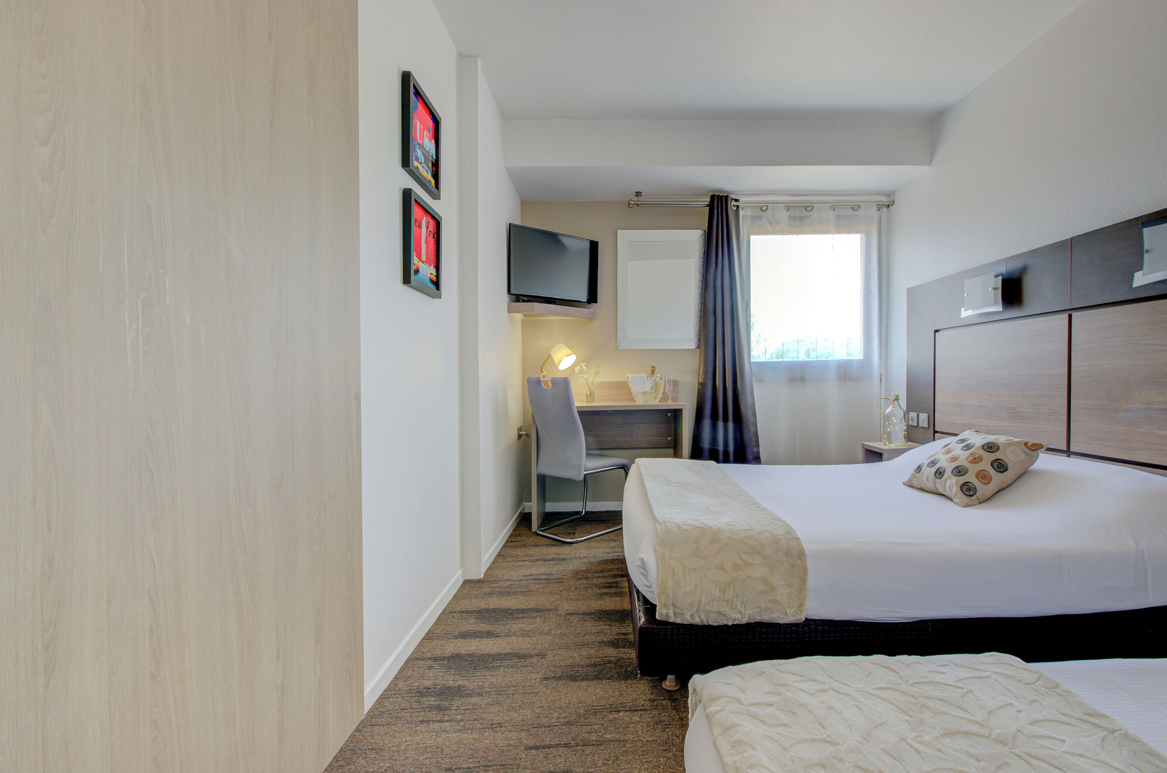 triple room | premium bedding, desk, free wifi, wheelchair access