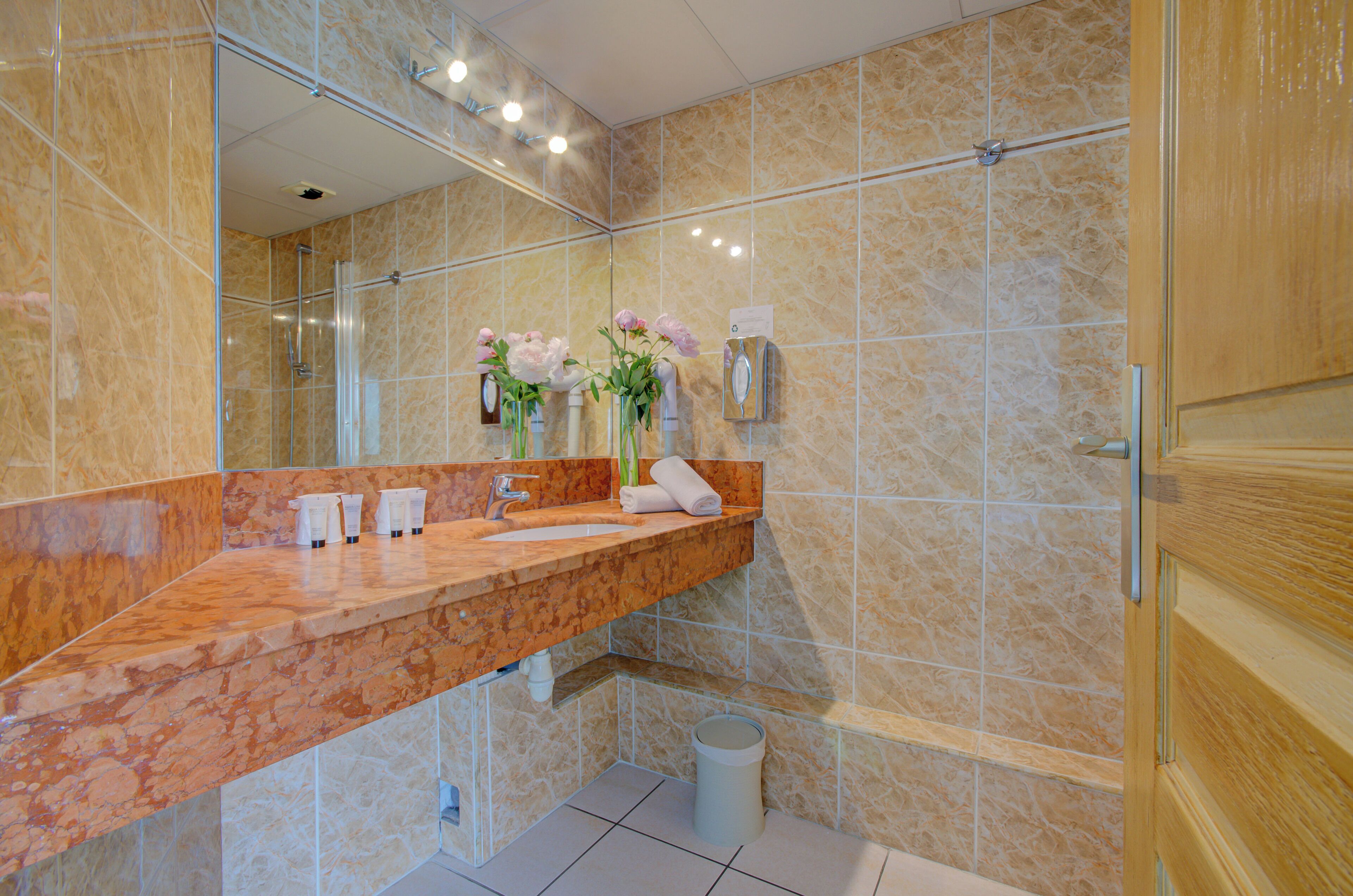 quadruple room | premium bedding, desk, free wifi, wheelchair access