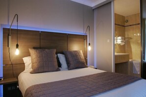 In-room safe, desk, soundproofing, iron/ironing board