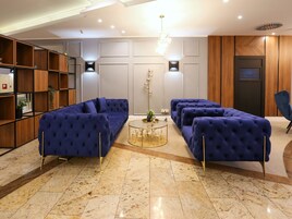 Lounge no saguão