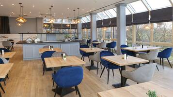 Daily buffet breakfast (EUR 19.9 per person)