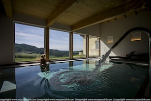 Couples treatment rooms, sauna, hot tub, steam room, Turkish bath