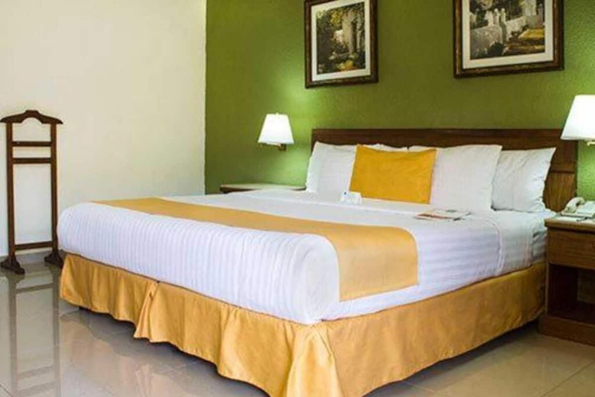 In-room safe, desk, blackout drapes, soundproofing
