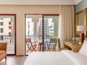 Hypo-allergenic bedding, free minibar, in-room safe