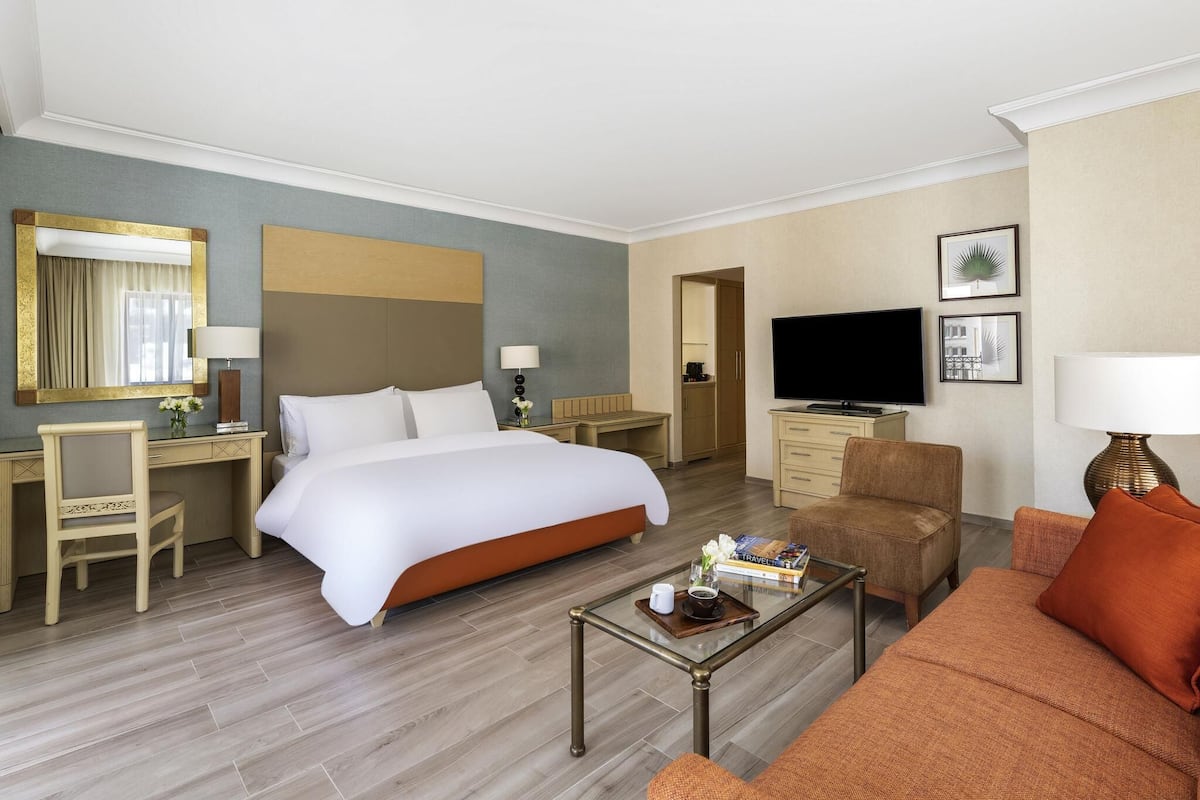 Junior Suite, 1 King Bed