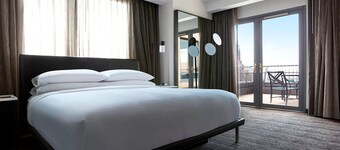 New York Marriott at the Brooklyn Bridge
