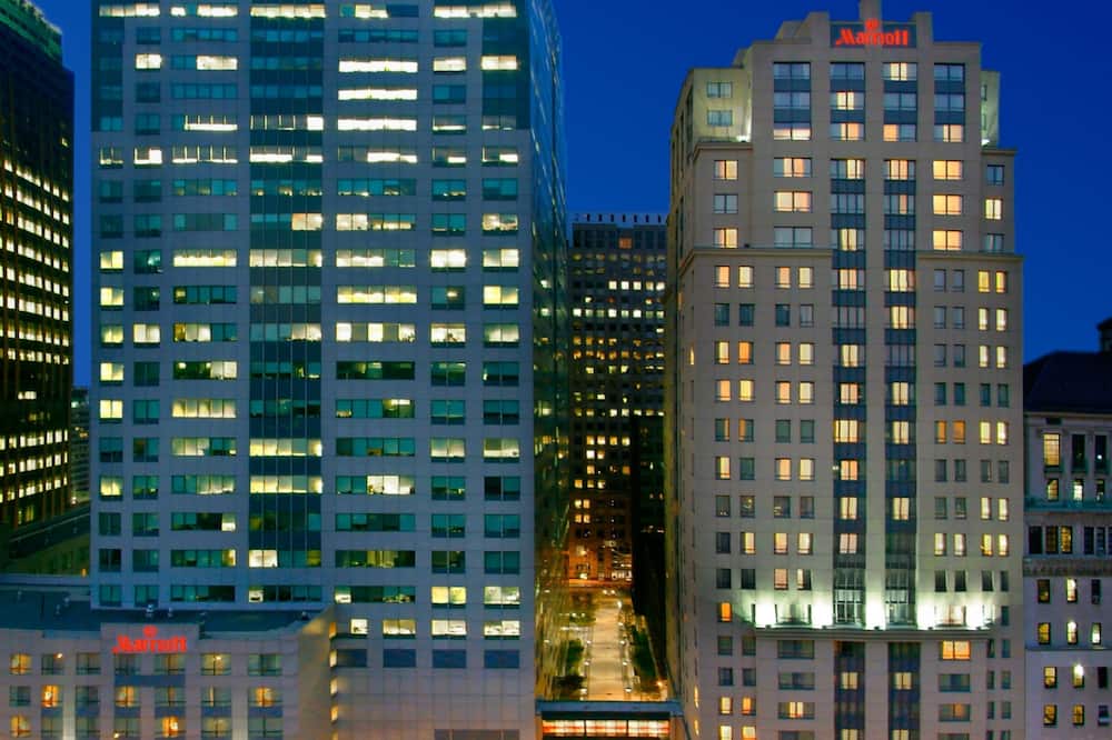 New York Marriott at the Brooklyn Bridge