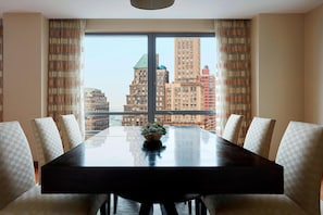 Presidential Suite, 1 King Bed with Sofa bed | Premium bedding, pillowtop beds, in-room safe, individually furnished - New York Marriott at the Brooklyn Bridge (Brooklyn)