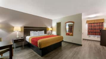 Rom – standard, 1 kingsize-seng | Skrivebord, strykejern/-brett, wi-fi (inkludert) og sengetøy