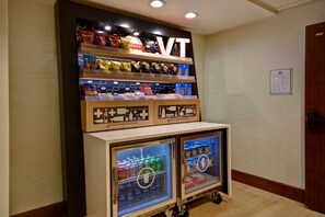 Snack bar - Hampton Inn White River Junction (White River Junction)