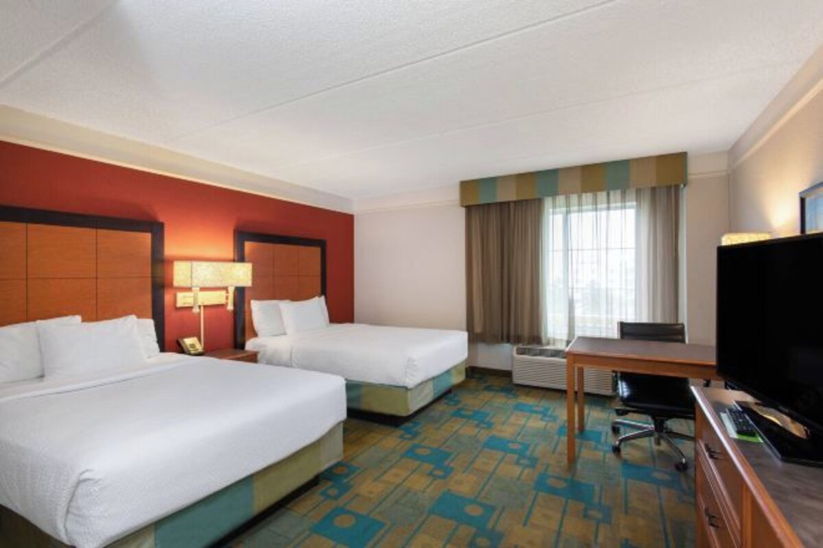 Deluxe Two Full Beds Room