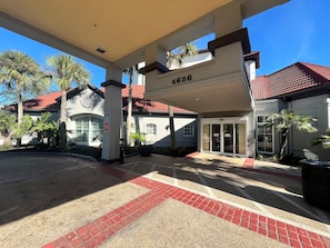 Front of property - La Quinta Inn & Suites by Wyndham Jacksonville Butler Blvd (Jacksonville)