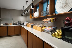 Desayuno buffet incluido todos los días 