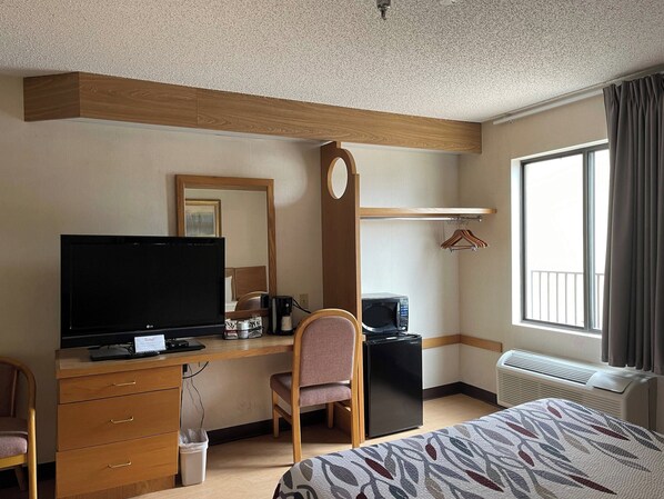 Iron/ironing board, free cribs/infant beds, rollaway beds, free WiFi