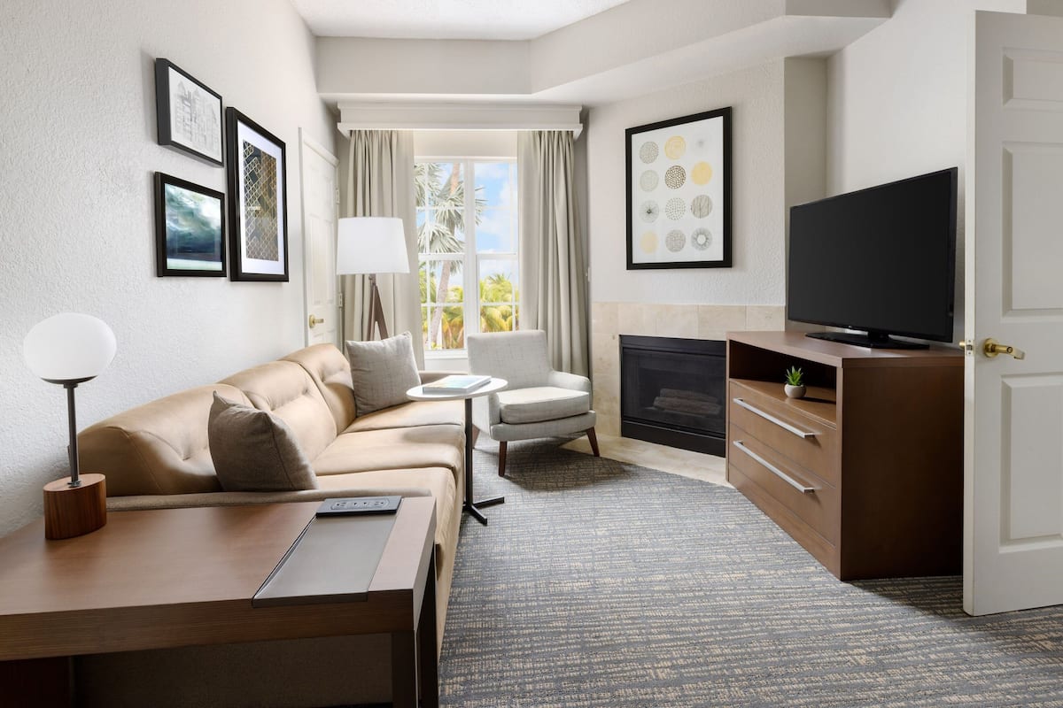 1 bedroom, hypo-allergenic bedding, in-room safe, desk