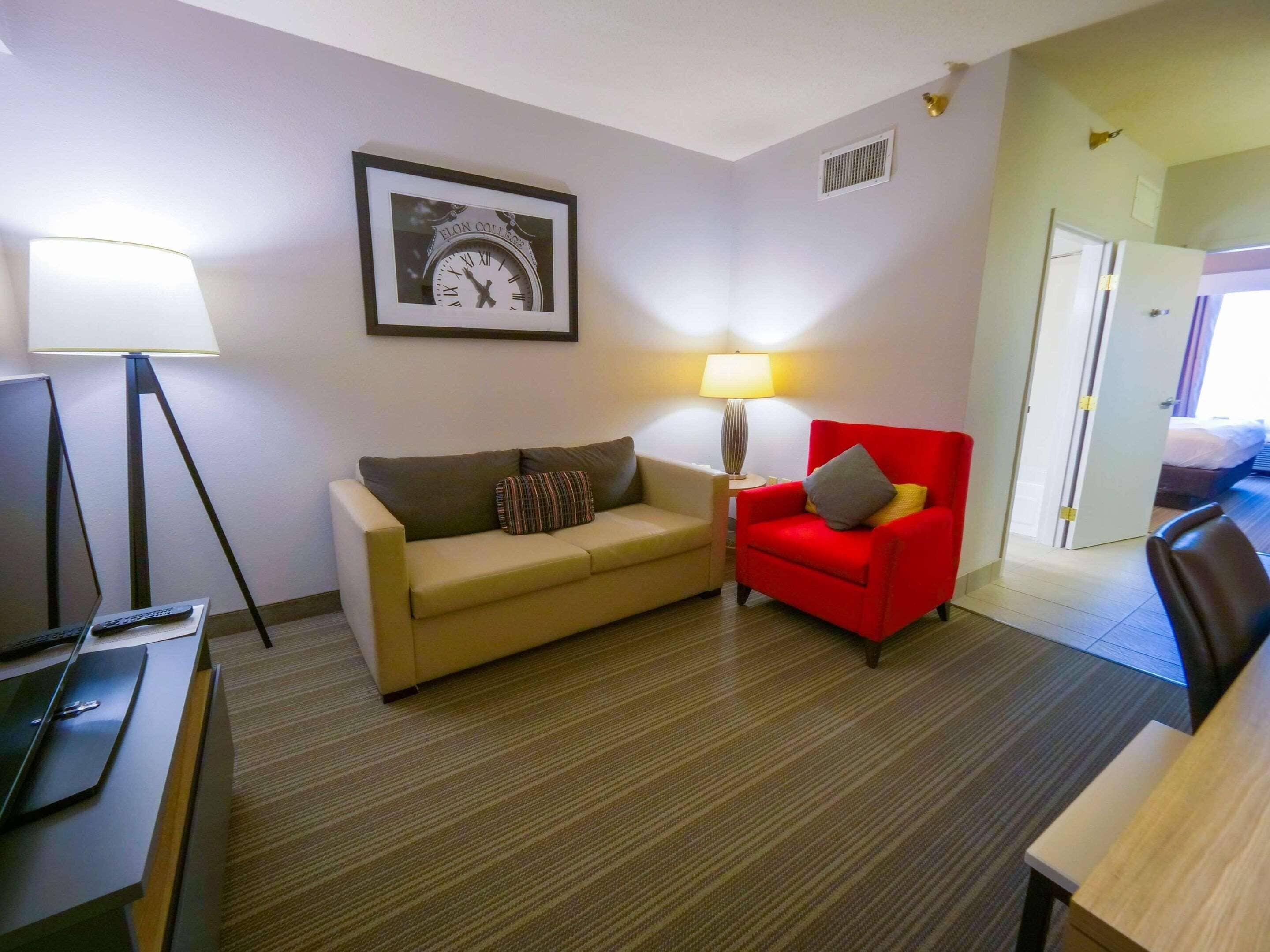 1 bedroom, desk, laptop workspace, blackout curtains