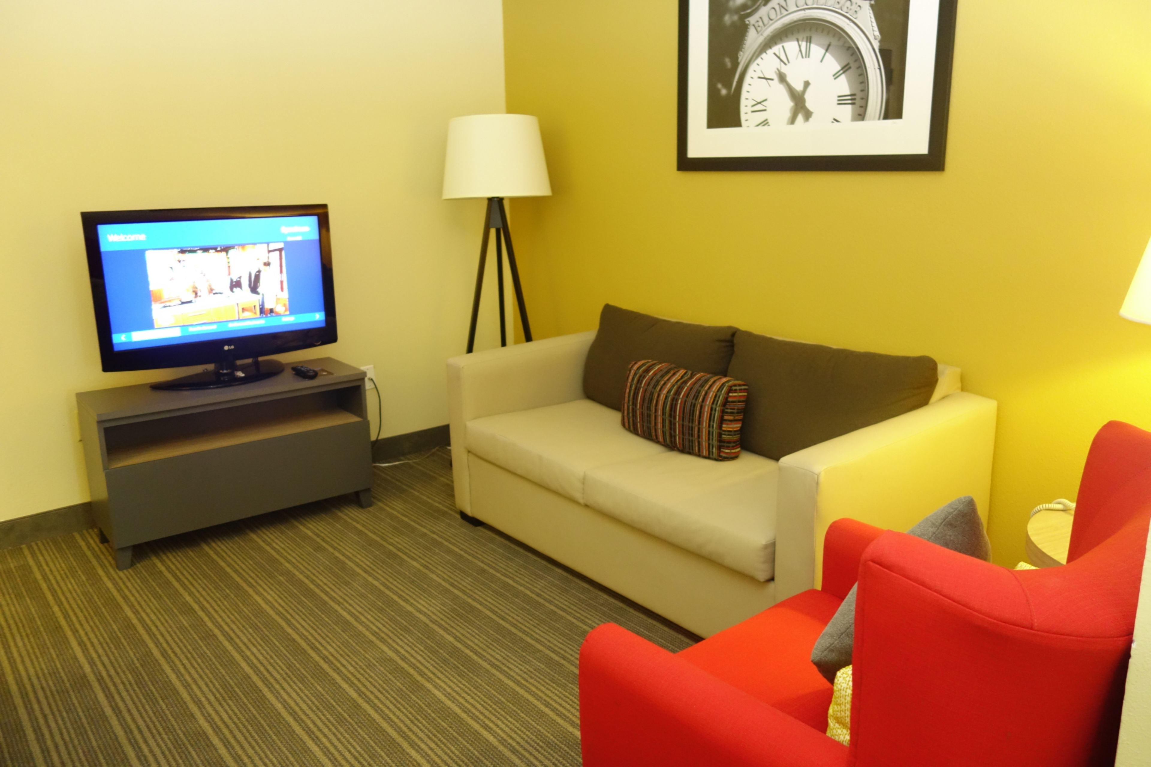 40-inch flat-screen tv with cable channels, tv