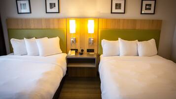 1 slaapkamer, een bureau, een laptopwerkplek, verduisterende gordijnen