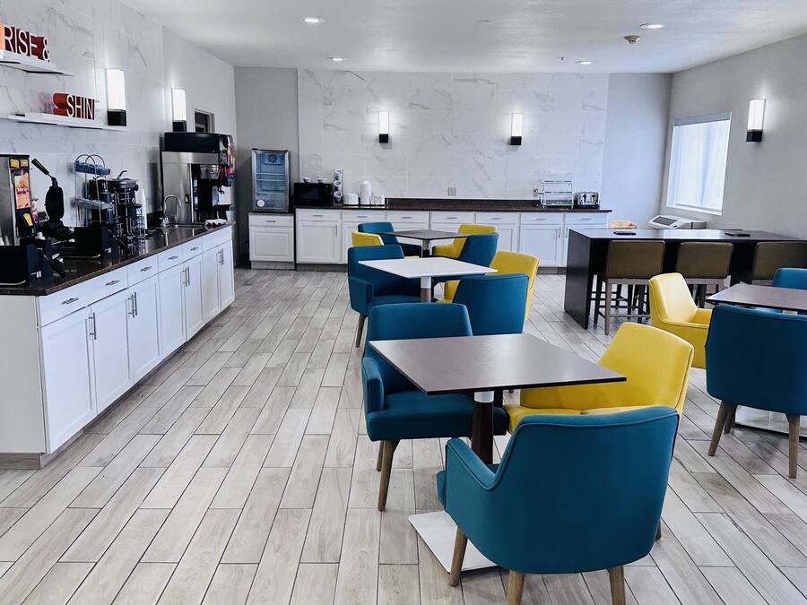 Termasuk sarapan bufet setiap hari