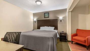 Standard Room, 1 King Bed | WiFi (free), bed sheets