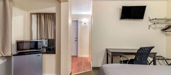 Blue Line Inn Lake George