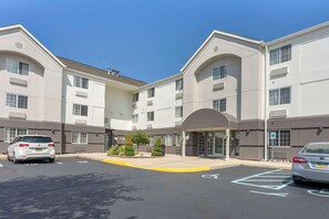 Exterior - Executive Residency by Best Western Philadelphia-Willow Grove (Horsham)