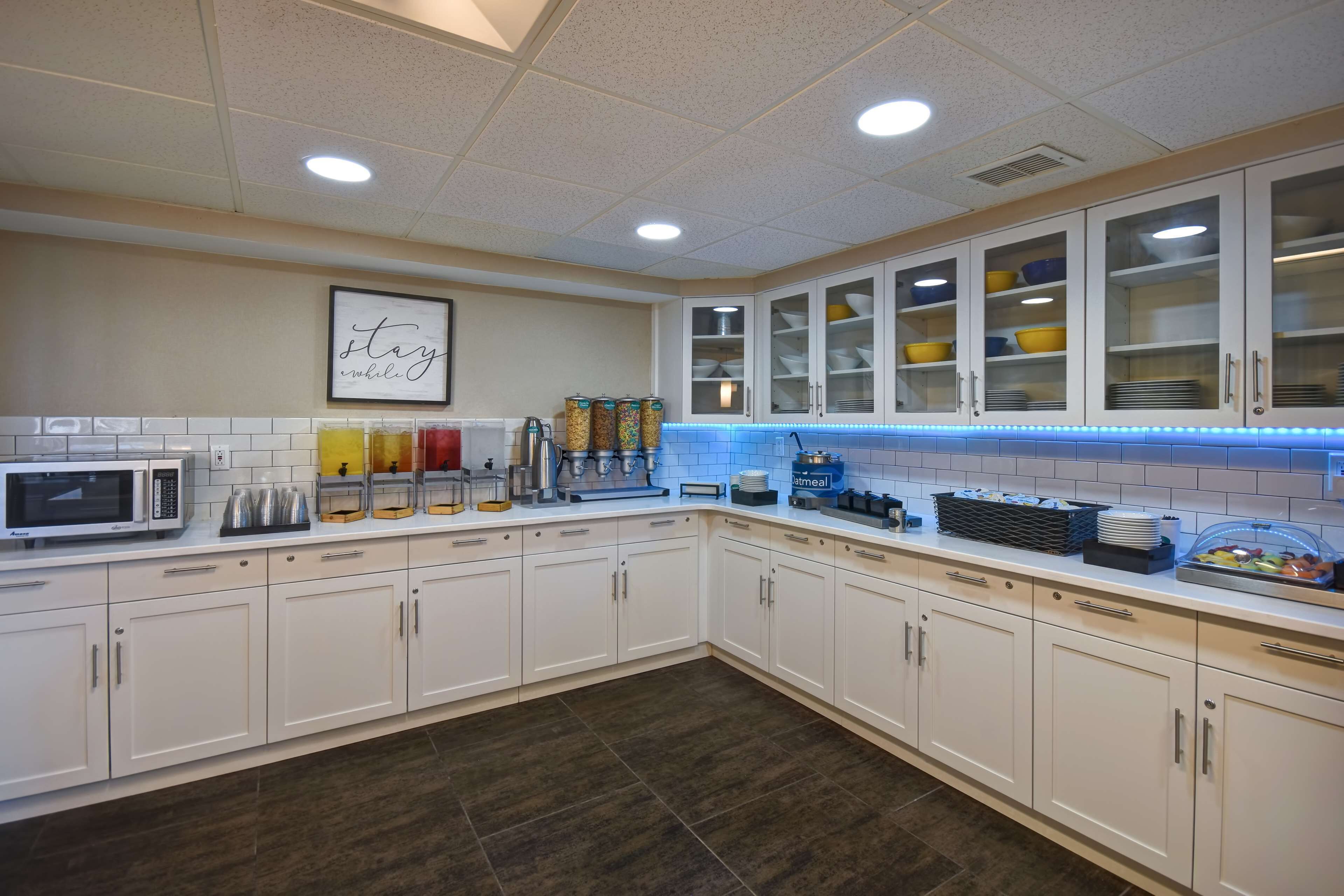 free on-the-go breakfast