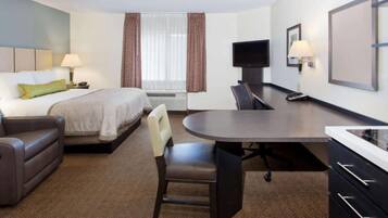 Premium bedding, Tempur-Pedic beds, in-room safe, desk