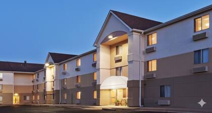 Candlewood Suites Wichita Airport by IHG